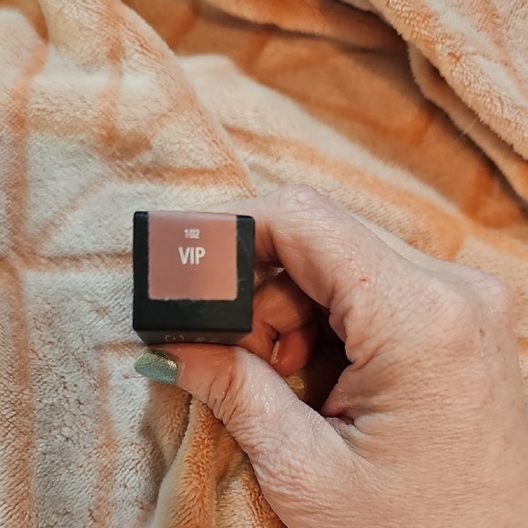 Color Street VIP Lipstick (102) - Picture 3 of 4